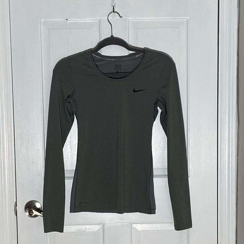 Nike Pro Dri-Fit Grey long Sleeve shirt